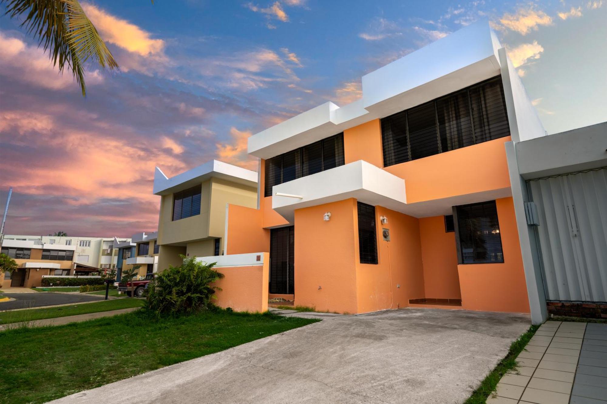 Blue Water Beach Villa Лукильо Екстериор снимка