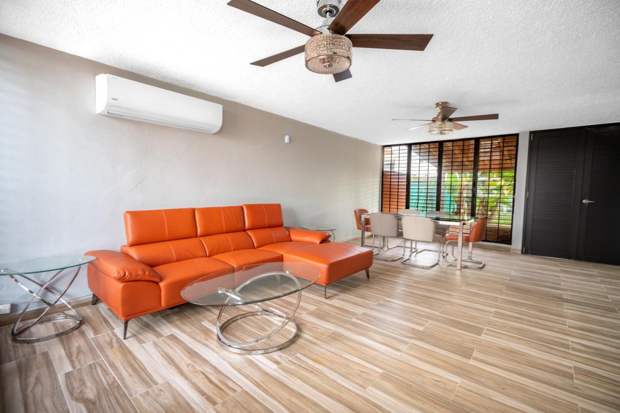Blue Water Beach Villa Лукильо Екстериор снимка